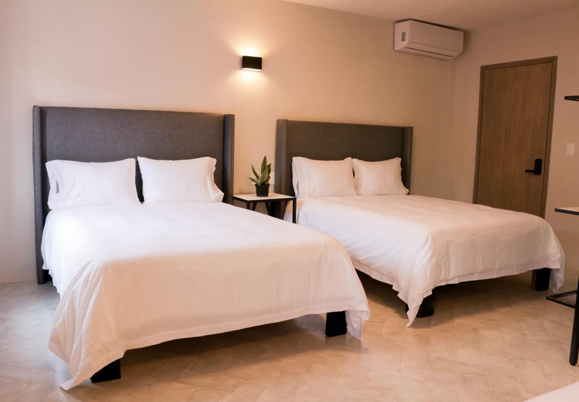 Capsule hotel Casa Relox 43